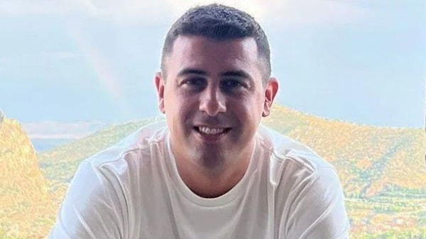 Gerçek Gündem'den Seyhan Avşar'ın haberine göre, Taner Ay, "aşık olduğu" bir doktordan karşılık bulamayınca sosyal medya üzerinden doktoru taciz etmeye başladı.