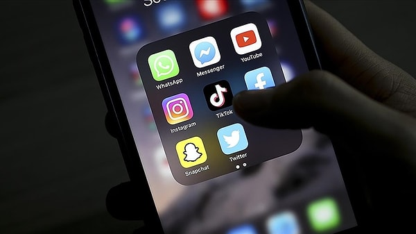 "Tarafıma yönelik siyasi bir kumpas ve karalama kampanyası var. Doktorun yıpranmasını istemiyorum. Kendisi de bir şeylerden korktuğu için böyle şikayet yaptı. Arabanın yanına gittiğim doğru. Not bıraktım, camı kırdım."