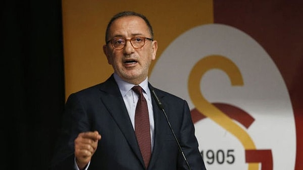 Gazeteci Fatih Altaylı, Simit Sarayı şirketinin kurucusu Abdullah Kavukçu'nun Galatasaray yönetiminde göreve getirilmesine sert tepki göstermişti.