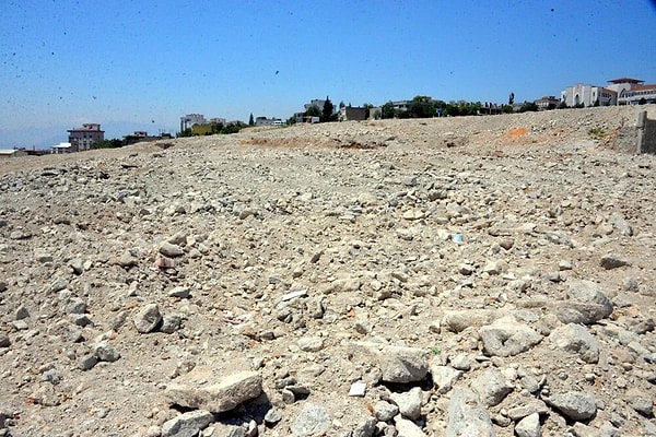 Binada eşi ve kızını kaybeden Filiz Besni, kamu görevlileri hakkında soruşturma başlatılmasının önemli olduğunu belirterek şunları söyledi: 👇