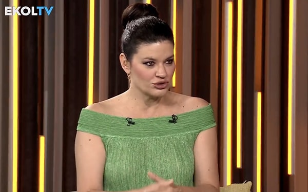 Prof. Dr. İlber Ortaylı, Ekol TV'de Oylum Talu'nun sunduğu hafta sonu programında 3. Dünya Savaşı beklentisine ilişkin gündem olan açıklamalarda bulundu.