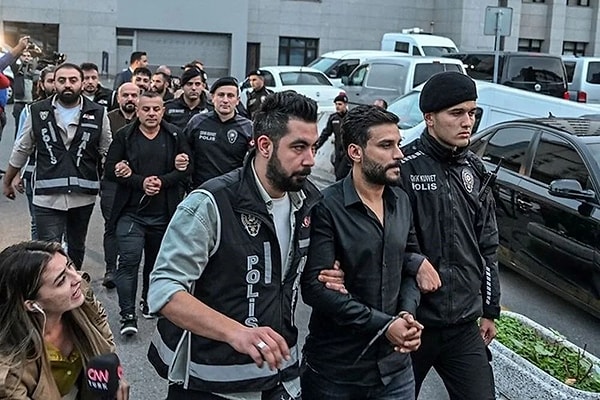 Mali Suçları Araştırma Kurulu (MASAK) raporuna göre, Dilan Polat'ın ticari ve finansal işlemlerde karar yetkisi yok. Raporda, karar vericilerin Engin ve Sezgin Polat olduğu belirtiliyor.