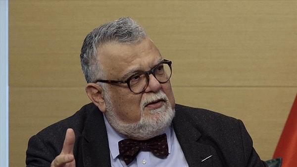 Yabancı okulların eğitim sisteminin daha iyi olduğunu savunan Prof. Dr. Celal Şengör, “Fransız liselerinden çek elini…” başlıklı yazısında adeta Milli Eğitim Bakanı Yusuf Tekin’e savaş açtı.