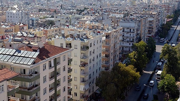 Milliyet'e konuşan Metin, "Gerçekte yaşanmış bir arabuluculuk olayından bahsetmek gerekirse kiracı ile mülk sahibi arasında bedelde bir uyuşmazlık vardı. Mülk sahibi, piyasadaki güncel kira tutarının mevcut kiradan 6 kat daha fazla olduğunu ifade ediyordu. Bu durum aslında kiracının da farkında olduğu bir durumdu."