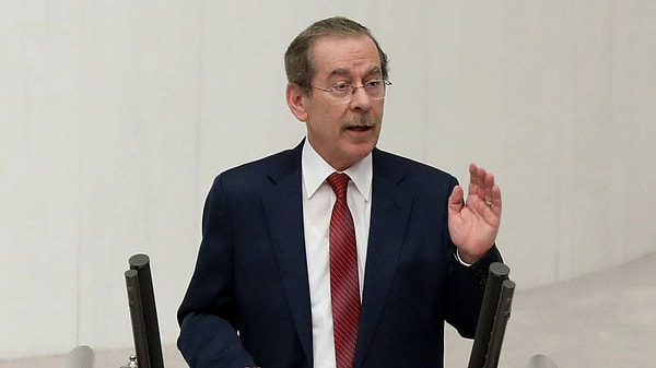 Türkiye'de dün gece eski bakanlardan Abdüllatif Şener’in oğlu Bedirhan Şener'in işlediği cinayet gündeme bomba gibi düşmüştü.