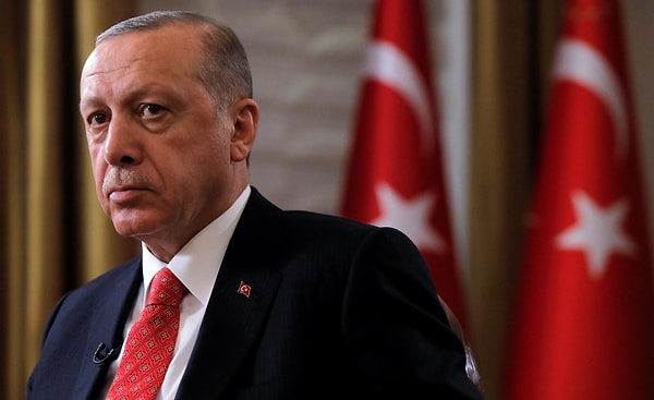 Özer Sencar anket sonuçlarını verdiği paylaşımında "Dar gelirlilerin tepkisi nedeniyle AK Parti oyları 3 Kasım 2002’den buyana en düşük seviyeye inmiş durumda" ifadelerini kullandı.