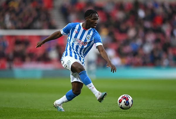 21 yaşındaki Diarra'nın yıllık ücret konusundaki anlaşmanın tamamlanması halinde transfer olması bekleniyor.