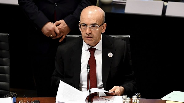 Ekonominin patronu Mehmet Şimşek, kira geliri elde ettiği halde vergi beyanı yapmayan ev sahiplerinin peşinde.