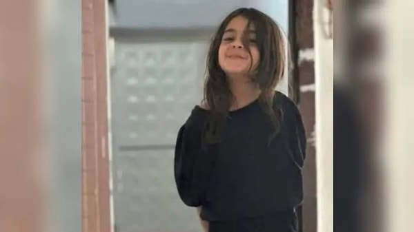 Kan lekelerinin bulunması üzerine jandarma bölgede önlem aldı. Olay yeri inceleme ekiplerinin yapacağı çalışmanın ardından kan lekelerinin kime ait olduğu belirlenecek.