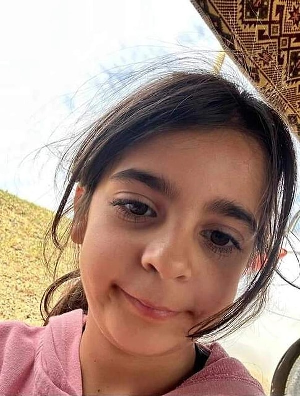 21 Ağustos günü Diyarbakır'ın Bağlar ilçesinde Kur'an kursuna gitmek için evden ayrılan Narin Güran'dan o günden beri haber alınamıyor.