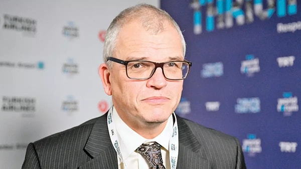 Türk ekonomisine yönelik tahminleri ile bilinen İngiliz ekonomist Timothy Ash'in Mehmet Şimşek'in görevden ayrılması durumunda yaşanabilecekleri yazdığı paylaşımı da kısa sürede gündem oldu.