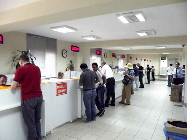 TRT Haber'in aktardığına göre Mehmet Şimşek, "Vergide adaleti güçlendirmek için adımlar atmayı sürdürüyoruz. Vadesi geçtiği halde ödenmemiş vergi ve ceza borçları olan mükelleflerin listelerinin açıklanması yönünde talimat verdik. Her bir vergi dairesine 5 milyon lira ve üzerinde vergi borcu ve cezası bulunanların isimlerini kamuoyu ile paylaşacağız" diye konuştu.