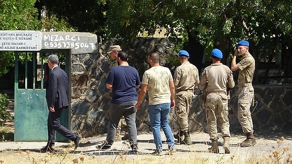 "Para için kabul etmesi bana tuhaf görünüyor, ancak suça ortak olması gerekiyor. Çuvala beraber koyuyorsun, arabaya koyuyorsun. Gün ortası, karanlık da değil. Bir tuhaflık var. Tek başına yapması mümkün görünmüyor. Daha komplike bir hikaye olmalı, hasbelkader işlenmiş olamaz bu cinayet. Kendi rolünü de sadece cesedi kaybetmek olarak açıklıyor. Bence cinayete katılımını da göz önüne almak gerekiyor."