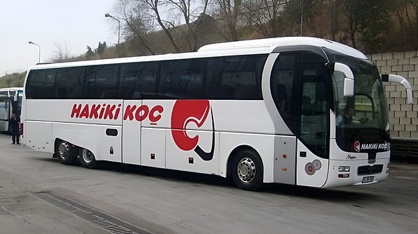 1963 yılında temelleri atılan Hakiki Koç Turizm, yıllar boyu hem yurtiçi hem de uluslararası seferler düzenleyerek taşımacılık sektöründe önemli bir yere sahip olmuştu. Ancak bu kapanma kararı nedeniyle yüzlerce kişi işsiz kaldı.