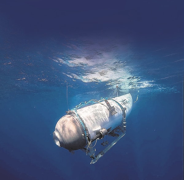 Öte yandan Titan'ın kaybolmadan sadece altı saniye önce gönderdiği son mesaj da ortaya çıktı. Mesajda denizaltının ağırlıklarından ikisini bıraktığı ve yüzeye çıkmaya çalıştığı anlaşılıyor. Ancak bu mesajdan saniyeler sonra denizaltı ile iletişim tamamen kesilmiş.