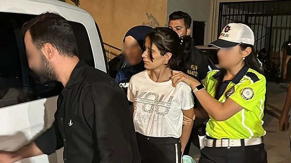 Soruşturma kapsamında anne, üvey baba ile iki komşu çocuğunun aralarında olduğu 5 kişi tutuklandı. Ailenin 5 yaşındaki diğer çocuğu ise koruma altına alındı.