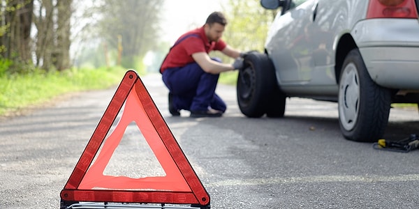 Eğer aracınıza yanlış yakıt yüklemesi yapılırsa vakit kaybetmeden yol yardım çağırmalısınız.
