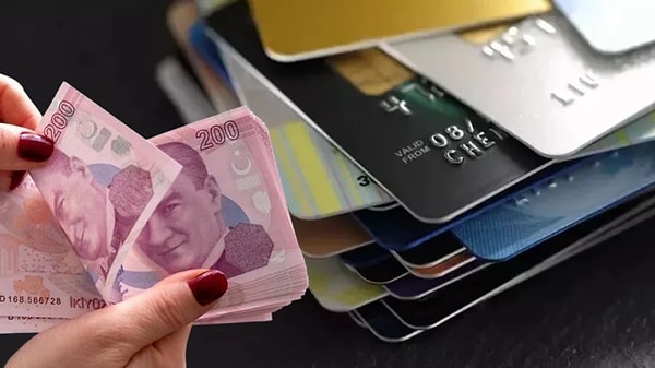 Türkiye’nin en büyük 5 özel bankasındaki kaynaklarından edinilen bilgilere göre, başvurular şimdiden yüz binleri aştı ve bu hafta içinde milyona ulaşması bekleniyor.