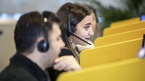 Çağrı merkezlerinde kart limiti düşürmek için yoğun bir talep olduğunu aktaran banka kaynakları, müşteri temsilcilerinin ise yasanın henüz yürürlükte olmadığına dair bilgilendirme yaptığını dile getiriyor.