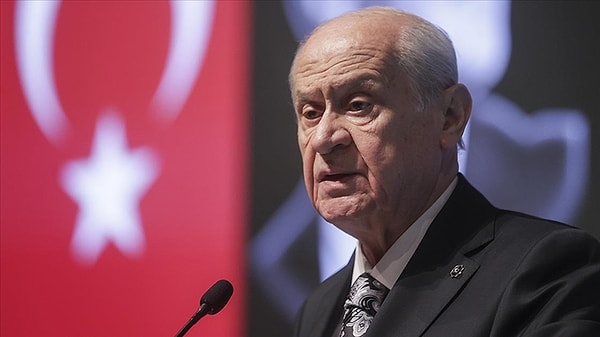 Bahçeli, terörist başı Abdullah Öcalan için "Şayet tecridi kaldırılırsa gelsin, TBMM’de DEM Parti toplantısında konuşsun. Terörün bittiğini ve örgütün lağvedildiğini haykırsın" ifadelerini kullandı.