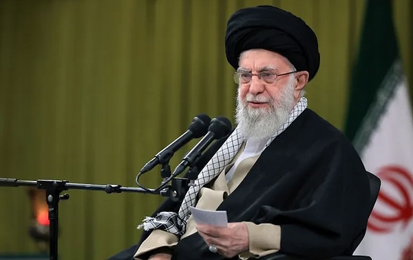 Ayetullah Ali Hamaney Kimdir?