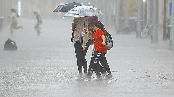 21 Kasım İstanbul, Bursa ve İzmir'de Okullar Tatil Olacak mı?