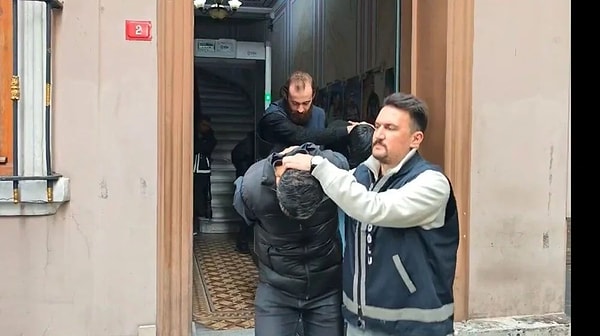 İfadeleri alınan şüphelilerden hepsi sabıkalı çıktı. Serhat D.’nin 13, Musa T.’nin 8, İkbal R.’nin 14, İbrahim A.’nın ise 4 suç kaydı olduğu belirlendi.