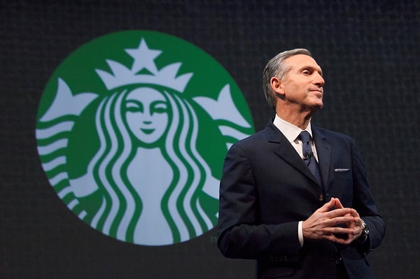 'Oleato', Starbucks'ı bir dünya markası haline getiren eski CEO Howard Schultz'ın buluşuydu. Ürün, her gün bir çorba kaşığı zeytinyağı tüketen Schultz’un Starbucks’ın içecek ekibinden zeytinyağlı bir kahve geliştirmelerini istemesiyle ortaya çıkmıştı.