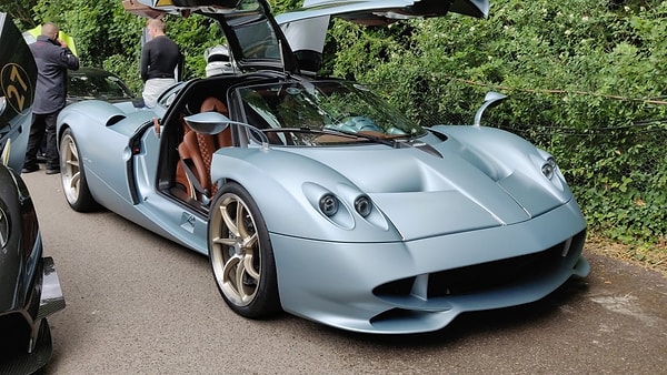 8. Pagani Codalunga