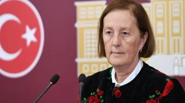 Selma Aliye Kavaf DEVA Partisi'nden Neden İstifa Etti?